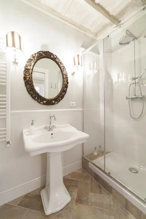 Charming Loft Near Ponte Vecchio Apartment Florence